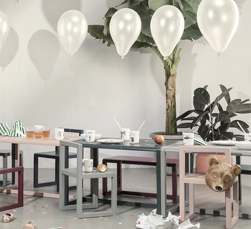 Скамейка LITTLE ARCHITECT Dark Blue Ferm Living, стоимость 22 800 руб.  Фотография 1