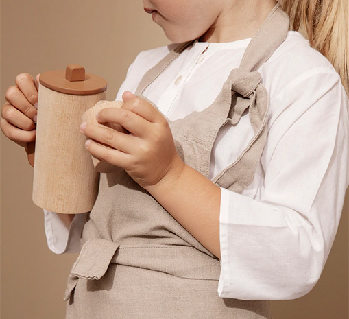 Фартук Kids Hale Apron Sand Ferm Living, стоимость 5 100 руб.  Фотография 1
