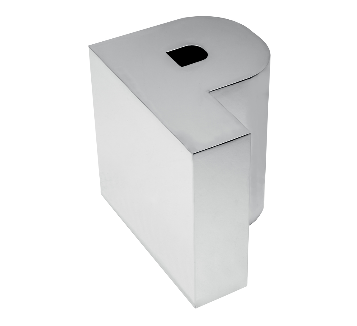 Приставной столик LETTER P Andrew Martin, стоимость 48 000 руб. 