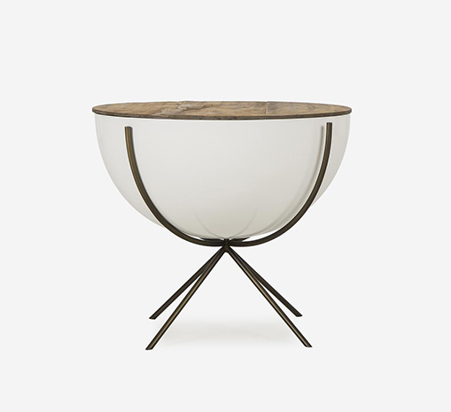 Приставной столик DANICA Andrew Martin, стоимость 157 200 руб.  Фотография 2